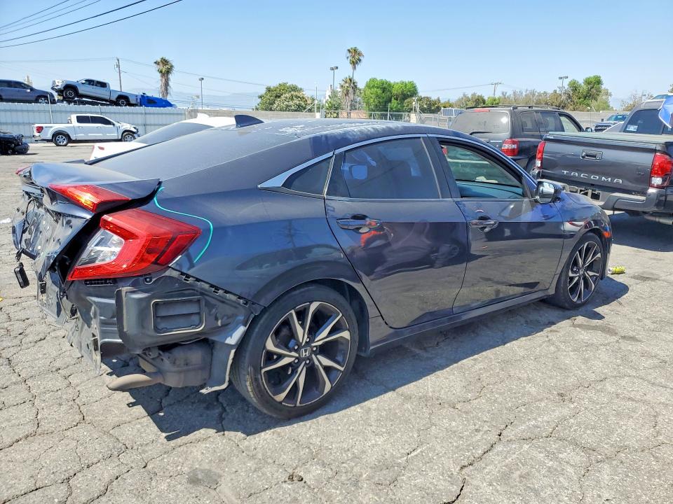 56167076 :رقم المزاد ، 2HGFC2F79JH556243 vin ، 2018 Honda Civic مزاد بيع