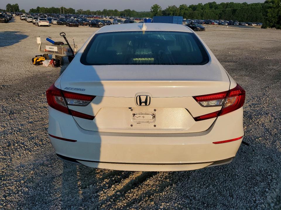 2018 Honda Accord მანქანა იყიდება აუქციონზე, vin: 1HGCV1F13JA167597, აუქციონის ნომერი: 56999756