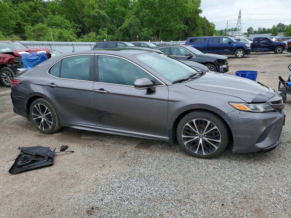 56429046 :رقم المزاد ، 4T1B11HK1KU247410 vin ، 2019 Toyota Camry مزاد بيع