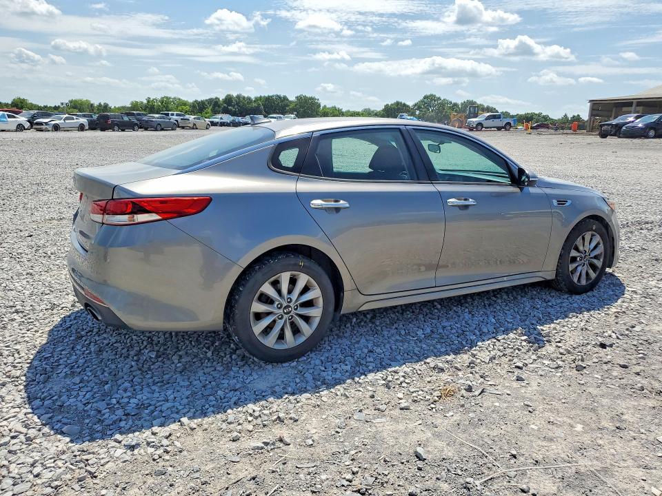 2017 Kia Optima მანქანა იყიდება აუქციონზე, vin: 5XXGT4L30HG141194, აუქციონის ნომერი: 85631165