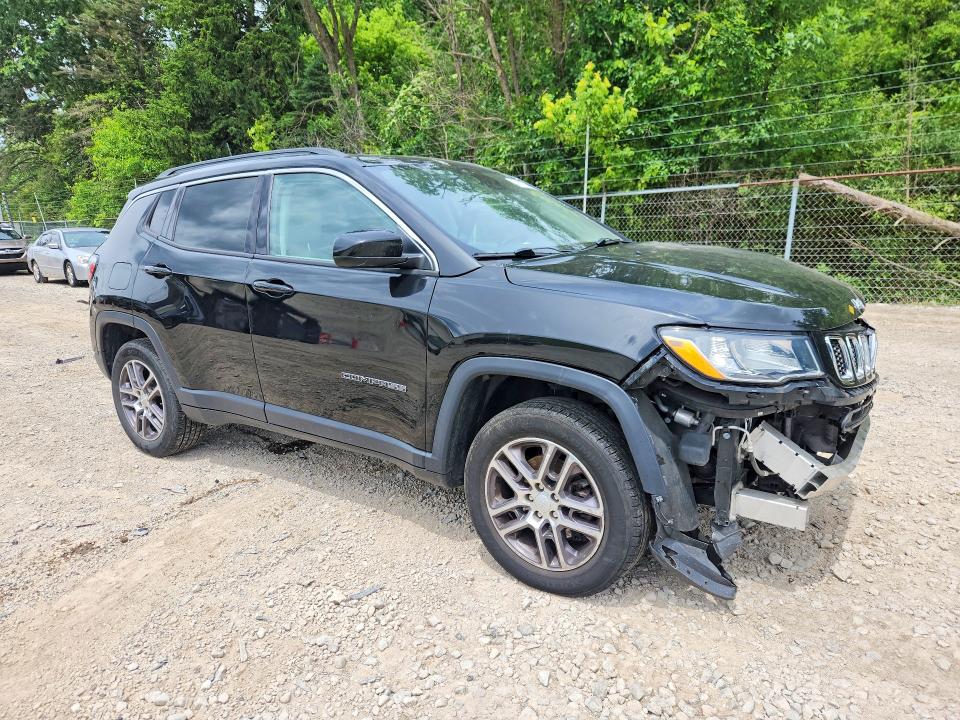 57617676 :رقم المزاد ، 3C4NJDBB3LT217395 vin ، 2020 Jeep Compass مزاد بيع
