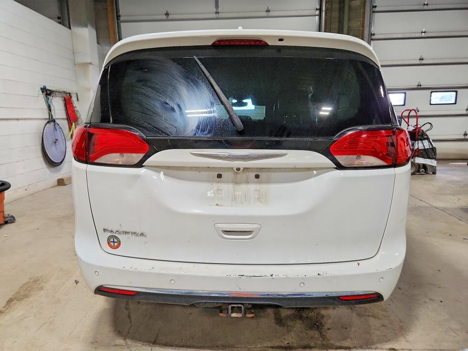 2017 Chrysler Pacifica მანქანა იყიდება აუქციონზე, vin: 2C4RC1EG8HR550929, აუქციონის ნომერი: 57537756