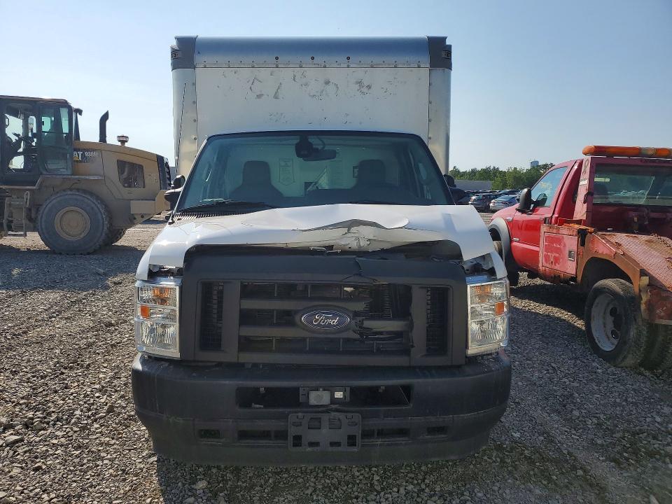 59008706 :رقم المزاد ، 1FDWE3FN6NDC09030 vin ، 2022 Ford Econoline مزاد بيع