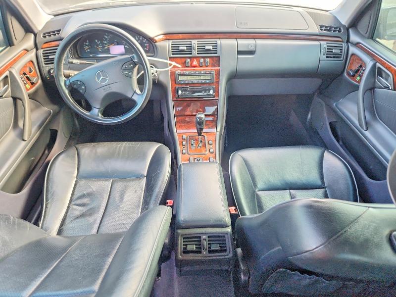 56827146 :رقم المزاد ، WDBJF65J41B255441 vin ، 2001 Mercedes-benz E مزاد بيع