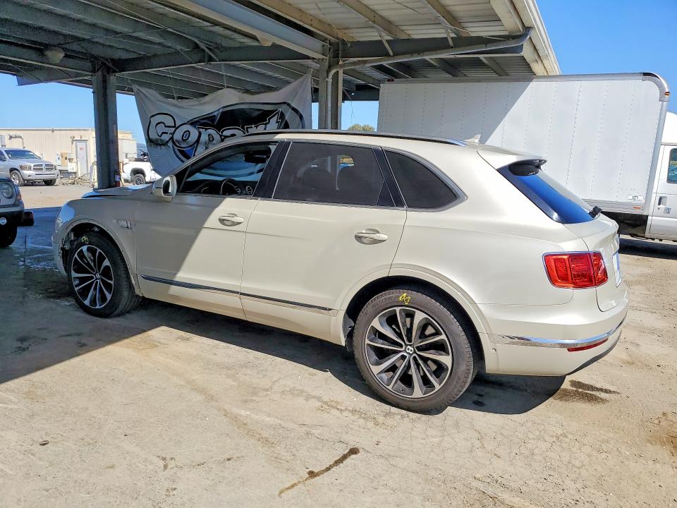 Продажа на аукционе авто 2018 Bentley Bentayga, vin: SJAAC4ZV4JC018083, номер лота: 63732416
