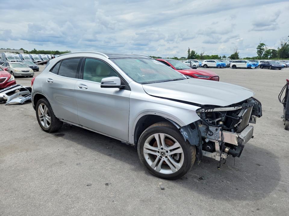 56624666 :رقم المزاد ، WDCTG4EB2JJ474323 vin ، 2018 Mercedes-benz Gla مزاد بيع