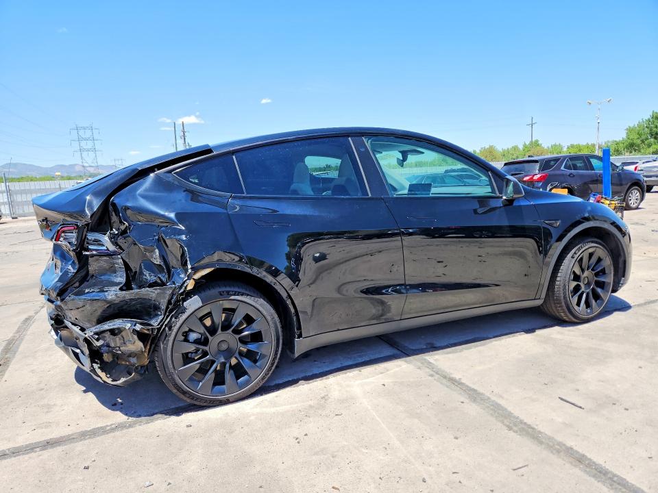 2021 Tesla Model Y მანქანა იყიდება აუქციონზე, vin: 5YJYGAEE3MF152175, აუქციონის ნომერი: 57610506