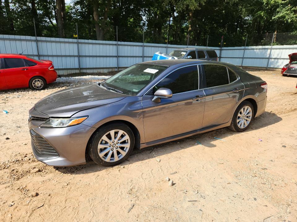 58204516 :رقم المزاد ، 4T1B11HK0KU753939 vin ، 2019 Toyota Camry مزاد بيع