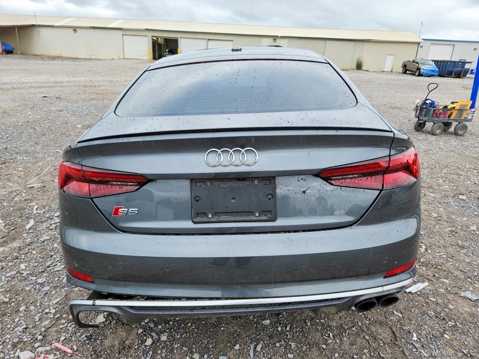 57610176 :رقم المزاد ، WAUC4CF57JA051459 vin ، 2018 Audi S5 مزاد بيع