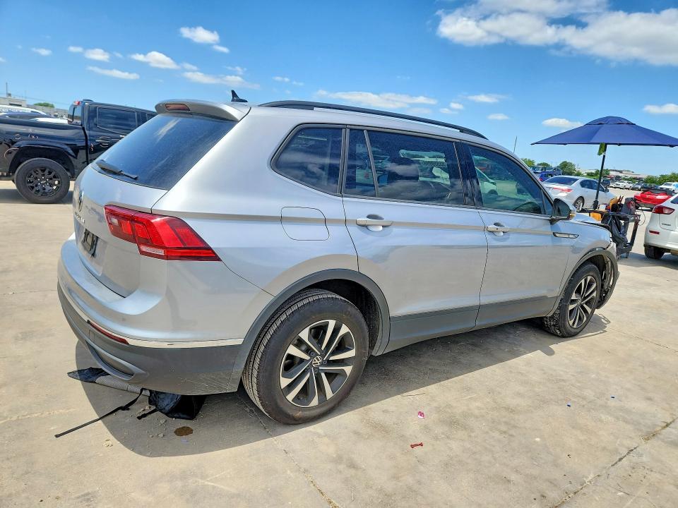 55559996 :رقم المزاد ، 3VV1B7AX7NM029505 vin ، 2022 Volkswagen Tiguan مزاد بيع