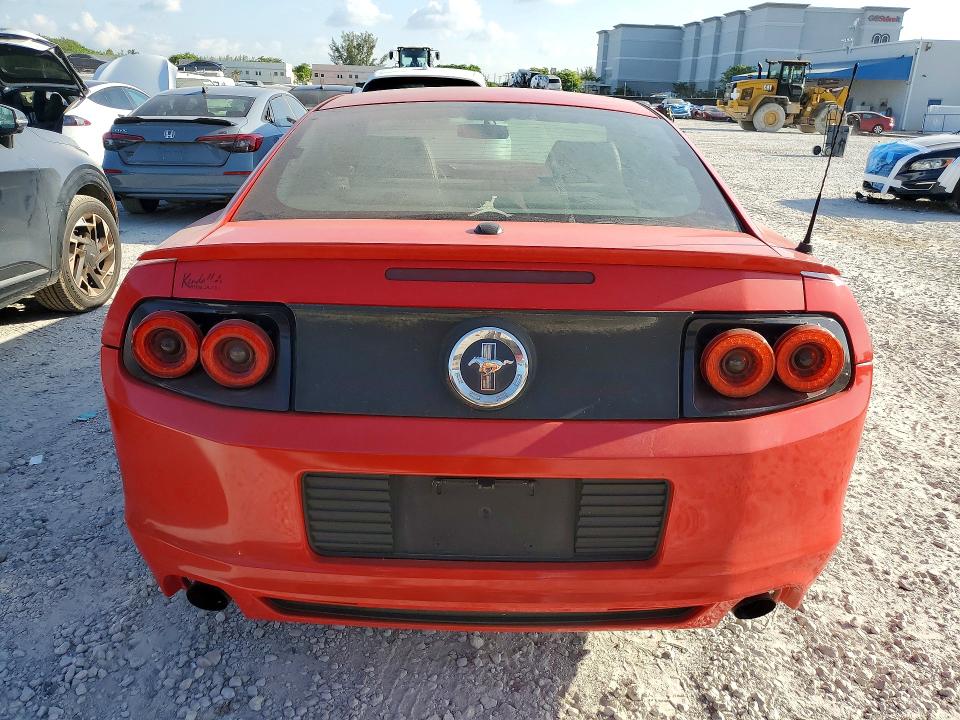 2013 Ford Mustang მანქანა იყიდება აუქციონზე, vin: 1ZVBP8AM3D5204298, აუქციონის ნომერი: 57752136