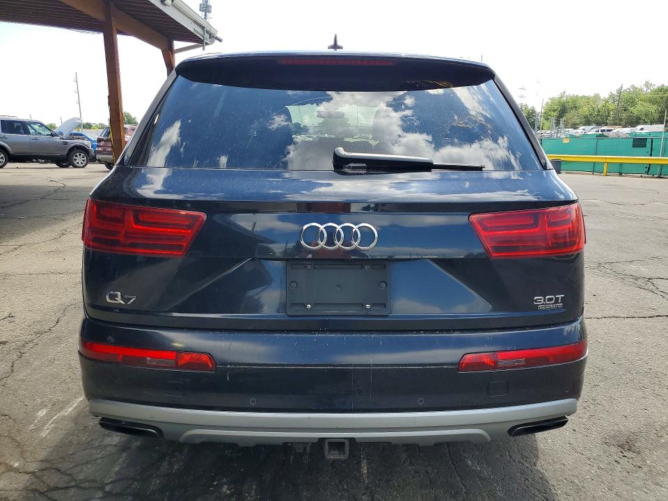 2017 Audi Q7 მანქანა იყიდება აუქციონზე, vin: WA1LAAF72HD024724, აუქციონის ნომერი: 55741246