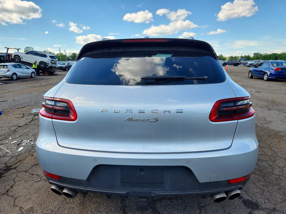 58545366 :رقم المزاد ، WP1AB2A51FLB58518 vin ، 2015 Porsche Macan مزاد بيع