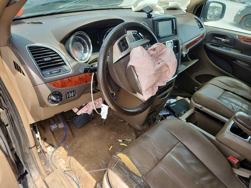 56651526 :رقم المزاد ، 2C4RC1BG9GR238024 vin ، 2016 Chrysler Town & Country مزاد بيع
