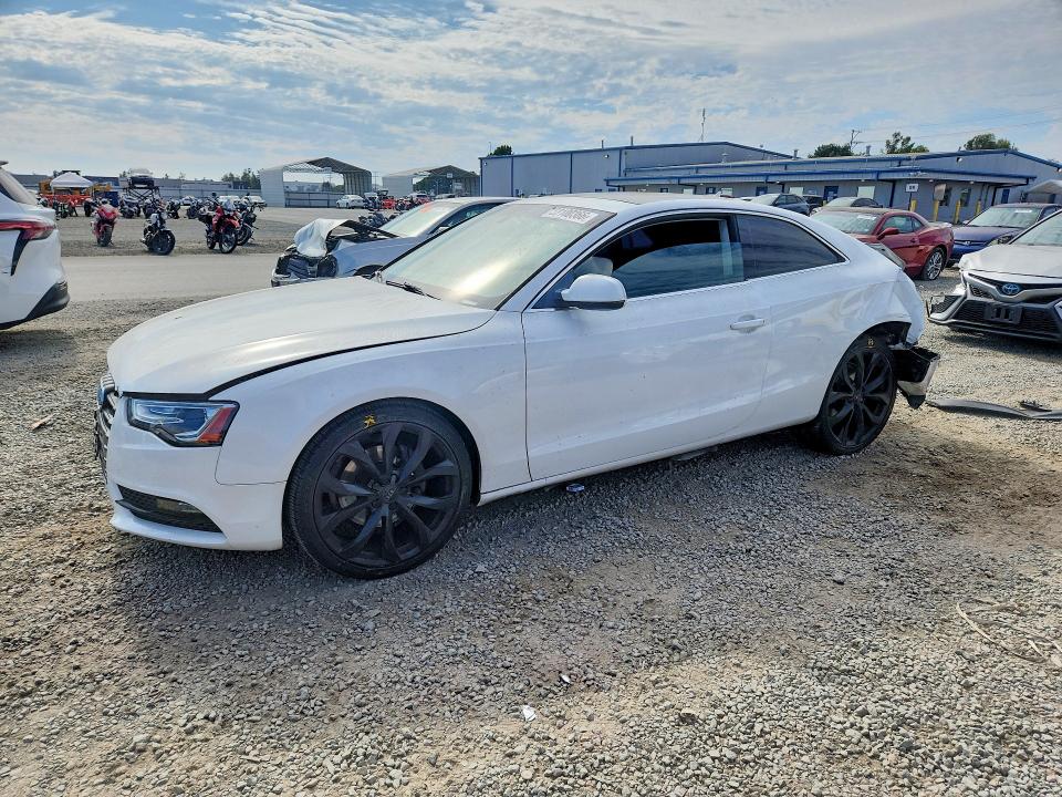 58100366 :رقم المزاد ، WAULFAFR1EA000868 vin ، 2014 Audi A5 مزاد بيع