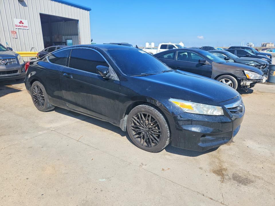 56785426 :رقم المزاد ، 1HGCS1B87BA005405 vin ، 2011 Honda Accord مزاد بيع