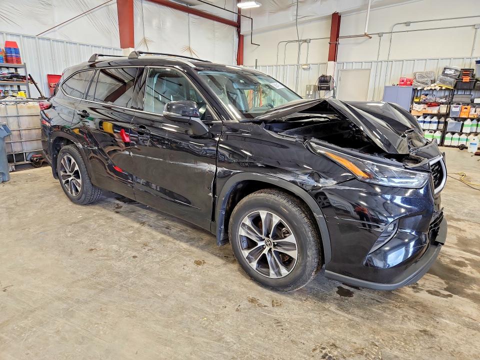 2022 Toyota Highlander მანქანა იყიდება აუქციონზე, vin: 5TDGZRBHXNS590210, აუქციონის ნომერი: 58804176