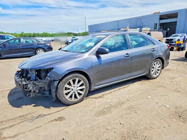 58534156 :رقم المزاد ، 4T4BF1FK4ER358645 vin ، 2014 Toyota Camry مزاد بيع