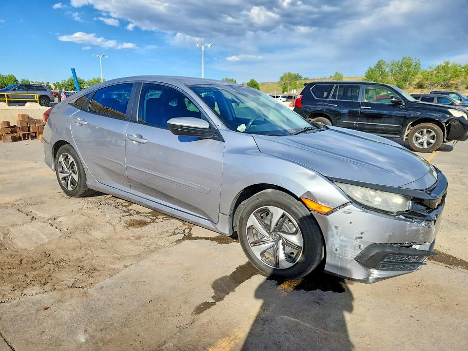 57254986 :رقم المزاد ، 19XFC2F60KE026598 vin ، 2019 Honda Civic مزاد بيع