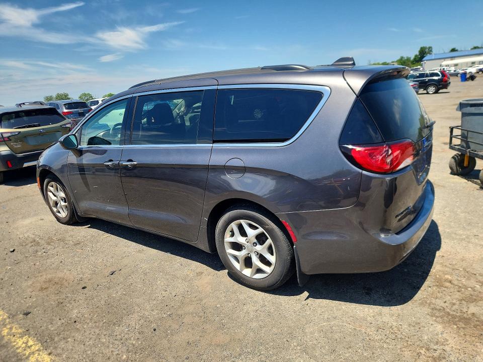 Продажа на аукционе авто 2018 Chrysler Pacifica, vin: 2C4RC1FG9JR157204, номер лота: 55897266
