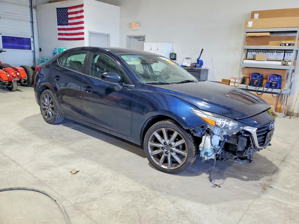 57152426 :رقم المزاد ، 3MZBN1V32JM169404 vin ، 2018 Mazda 3 مزاد بيع