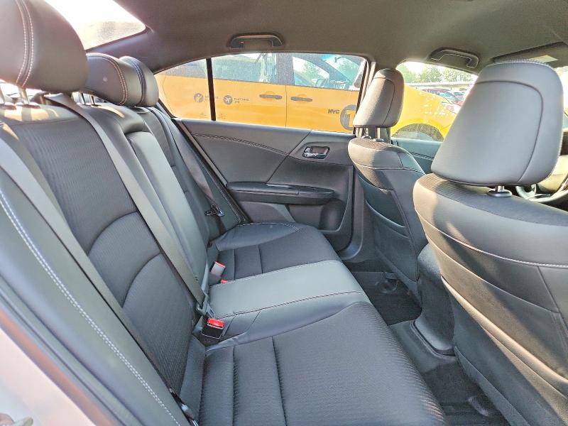 2017 Honda Accord მანქანა იყიდება აუქციონზე, vin: 1HGCR2F57HA306055, აუქციონის ნომერი: 56585556