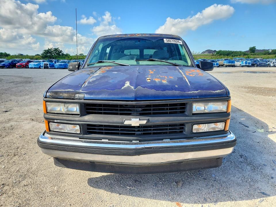 1997 Chevrolet Suburban მანქანა იყიდება აუქციონზე, vin: 1GNEC16R9VJ370719, აუქციონის ნომერი: 58070926