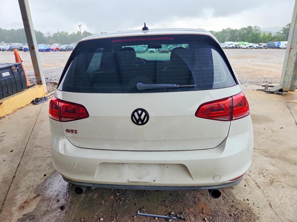 54020746 :رقم المزاد ، 3VW447AU0GM014713 vin ، 2016 Volkswagen Gti مزاد بيع