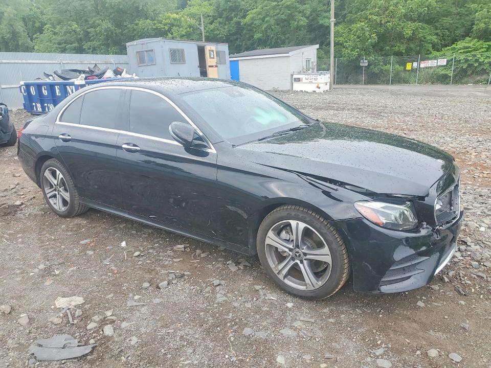 57812066 :رقم المزاد ، WDDZF4KB0KA617395 vin ، 2019 Mercedes-benz E مزاد بيع