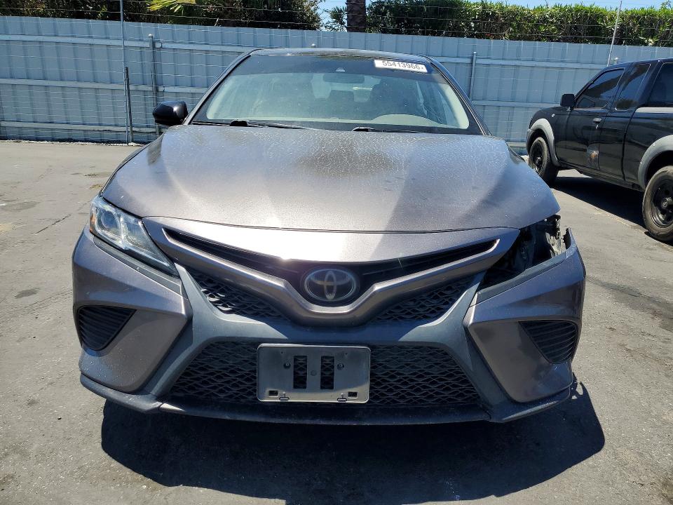 2020 Toyota Camry მანქანა იყიდება აუქციონზე, vin: 4T1G11AK1LU941726, აუქციონის ნომერი: 55413966