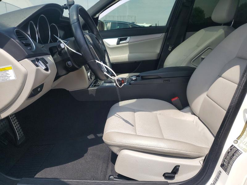 2013 Mercedes-benz C მანქანა იყიდება აუქციონზე, vin: WDDGF4HB7DA827901, აუქციონის ნომერი: 56148476