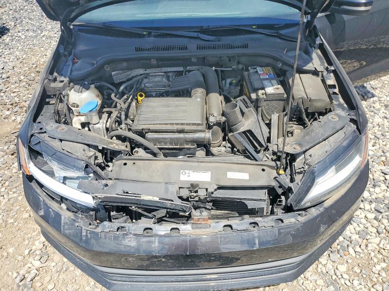 56237286 :رقم المزاد ، 3VWDB7AJ2HM347704 vin ، 2017 Volkswagen Jetta مزاد بيع