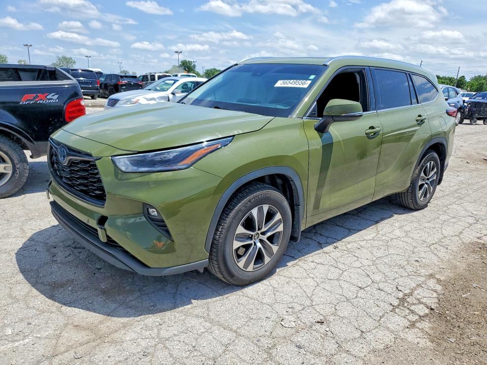 56549556 :رقم المزاد ، 5TDGBRCH7MS063646 vin ، 2021 Toyota Highlander مزاد بيع