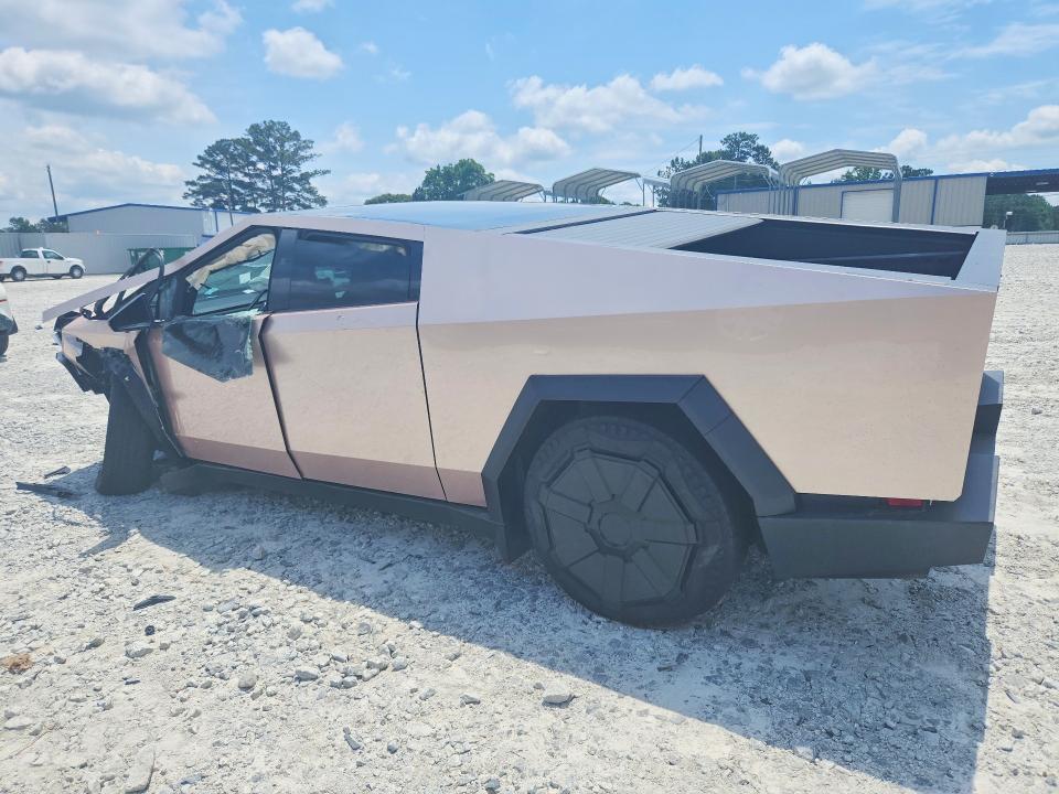 Auction sale of the 2024 Tesla Cybertruck, vin: 7G2CEHED8RA006954, lot number: 51923596