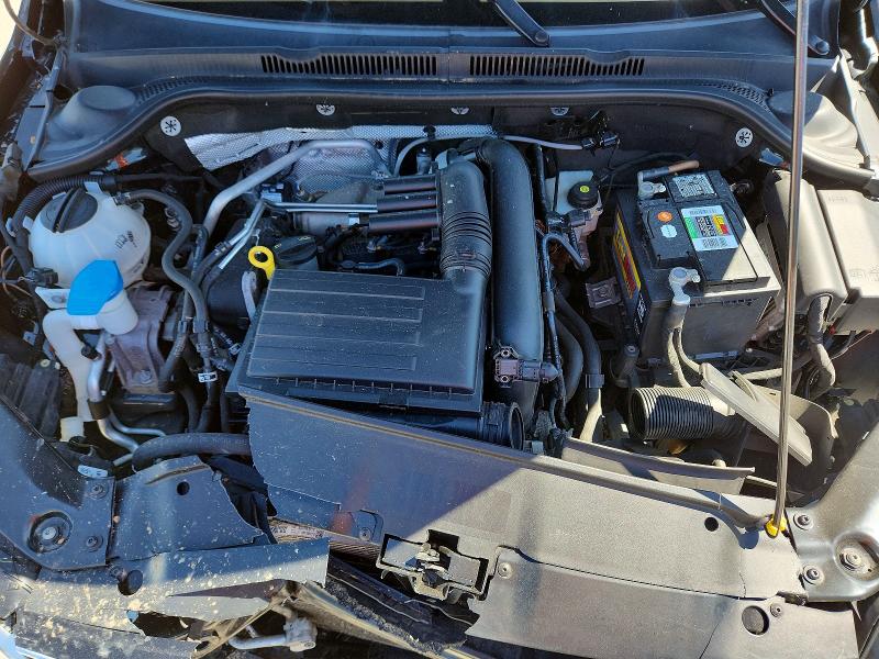 55988736 :رقم المزاد ، 3VW167AJ0HM342153 vin ، 2017 Volkswagen Jetta مزاد بيع