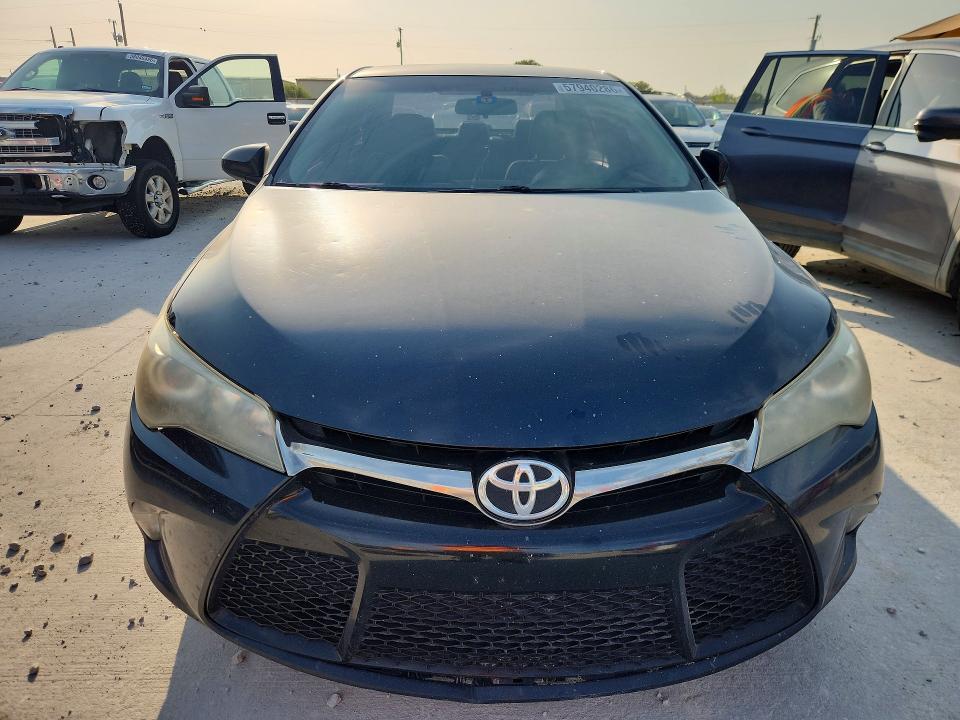 2017 Toyota Camry მანქანა იყიდება აუქციონზე, vin: 4T1BF1FK4HU400262, აუქციონის ნომერი: 57940286