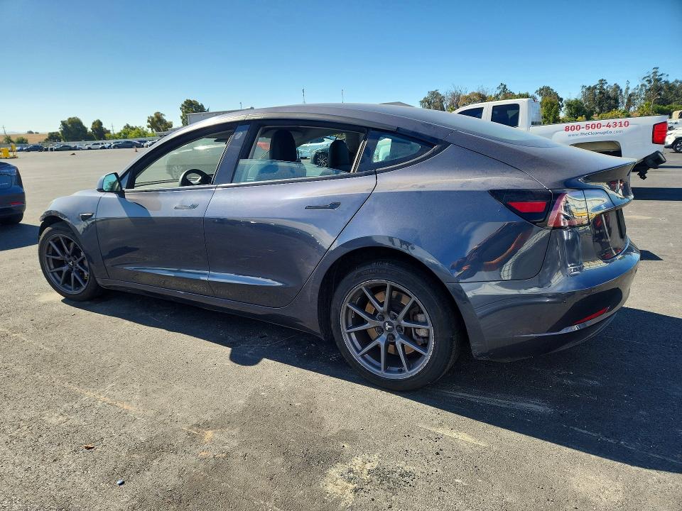 58301676 :رقم المزاد ، 5YJ3E1EA2NF168107 vin ، 2022 Tesla Model 3 مزاد بيع