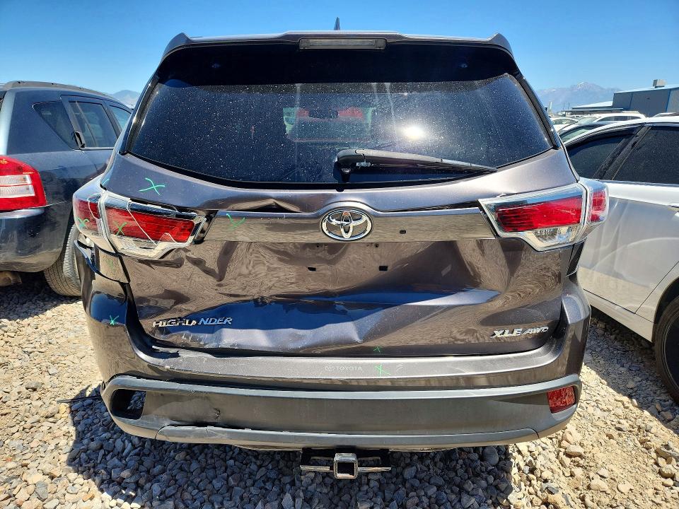 Продаж на аукціоні авто 2016 Toyota Highlander, vin: 5TDJKRFH5GS356001, номер лоту: 57143166