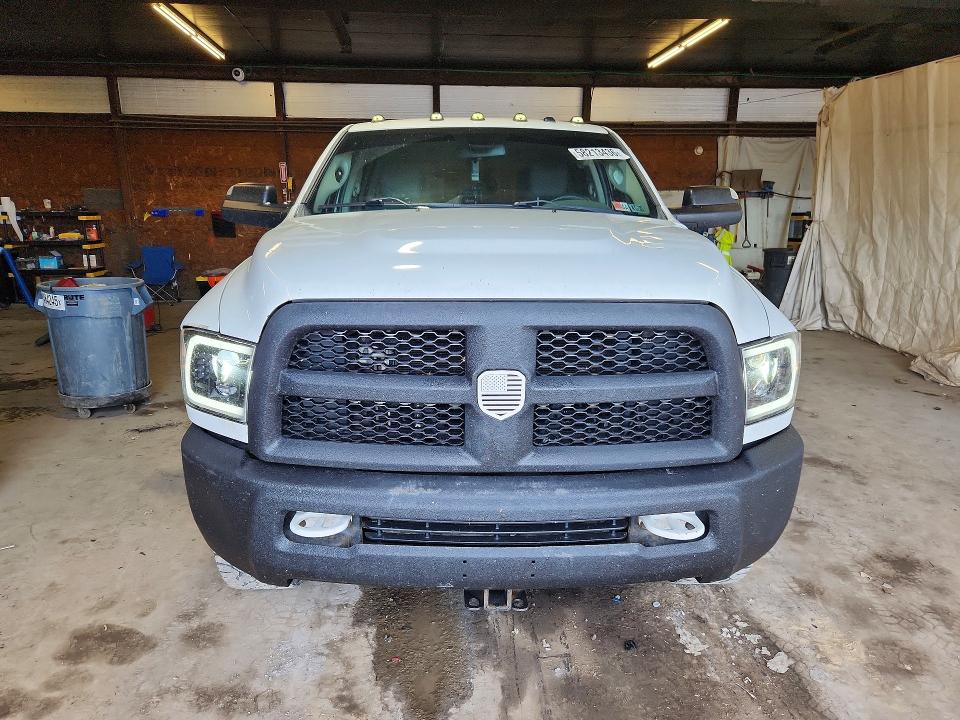 58213436 :رقم المزاد ، 3C63R3CJ9FG609818 vin ، 2015 Ram 3500 مزاد بيع