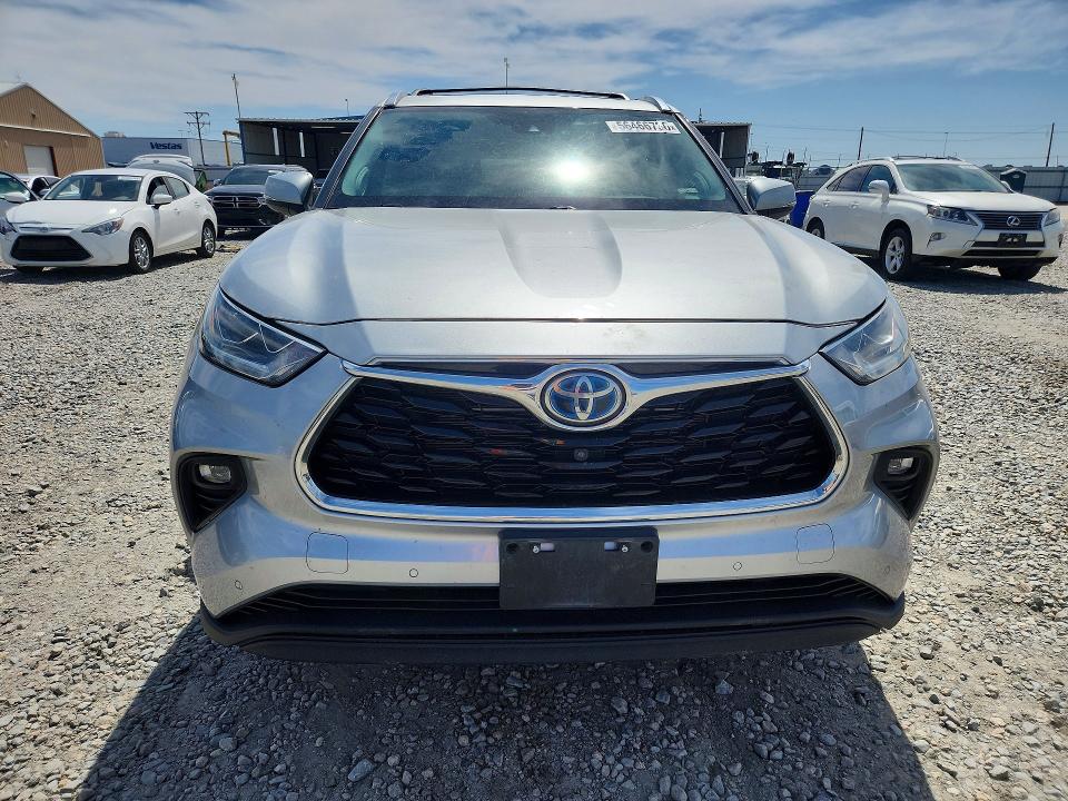 56466736 :رقم المزاد ، 5TDDBRCH5MS047321 vin ، 2021 Toyota Highlander مزاد بيع