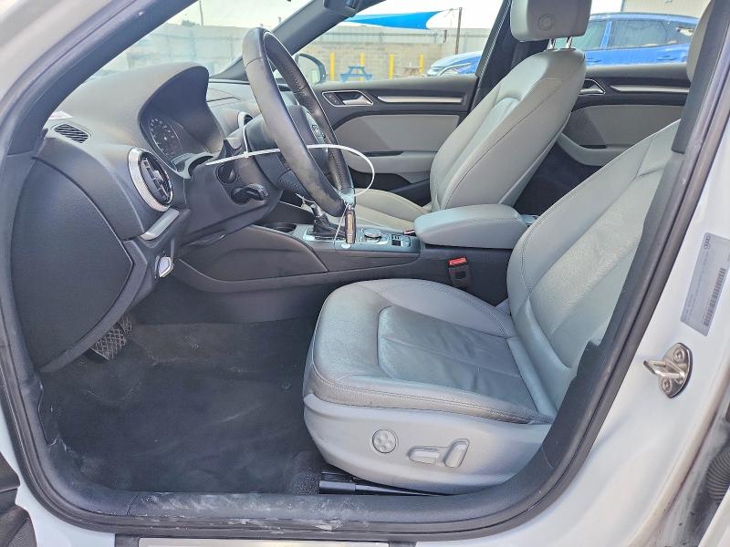Продажа на аукционе авто 2019 Audi A3, vin: WAUBEGFF7KA125277, номер лота: 58572376
