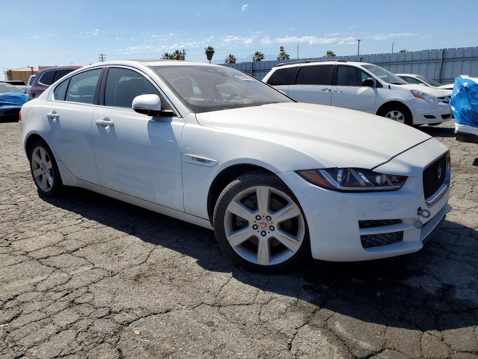 2017 Jaguar Xe მანქანა იყიდება აუქციონზე, vin: SAJAK4BN3HA953940, აუქციონის ნომერი: 57588786