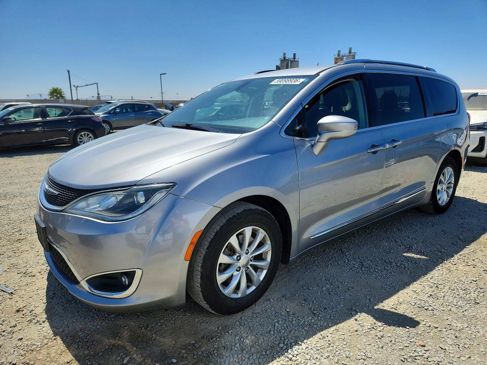 Auction sale of the 2018 Chrysler Pacifica, vin: 2C4RC1BG2JR290358, lot number: 59098936