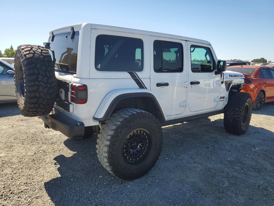 58741686 :رقم المزاد ، 1C4HJXFG3JW258394 vin ، 2018 Jeep Wrangler Unlimited مزاد بيع