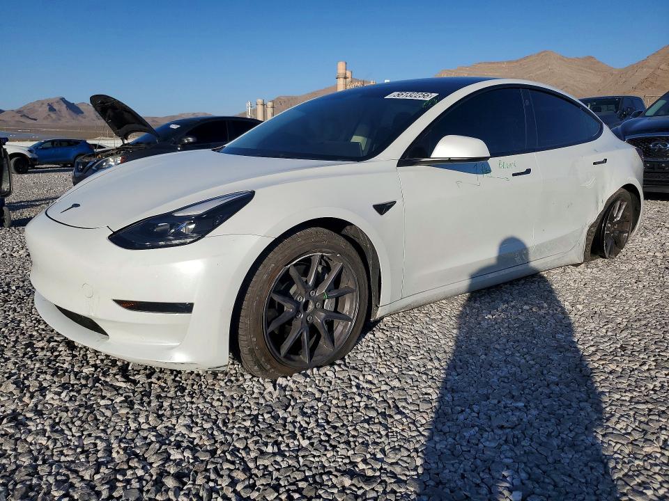 Продажа на аукционе авто 2023 Tesla Model 3, vin: 5YJ3E1EAXPF640203, номер лота: 56132256
