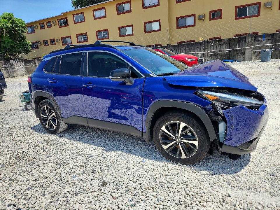 57629576 :رقم المزاد ، 7MUFBABG2SV073008 vin ، 2025 Toyota Corolla Cross Hybrid مزاد بيع