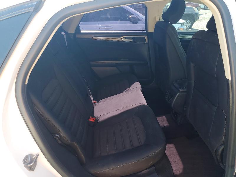 58491846 :رقم المزاد ، 3FA6P0LU8JR232650 vin ، 2018 Ford Fusion مزاد بيع
