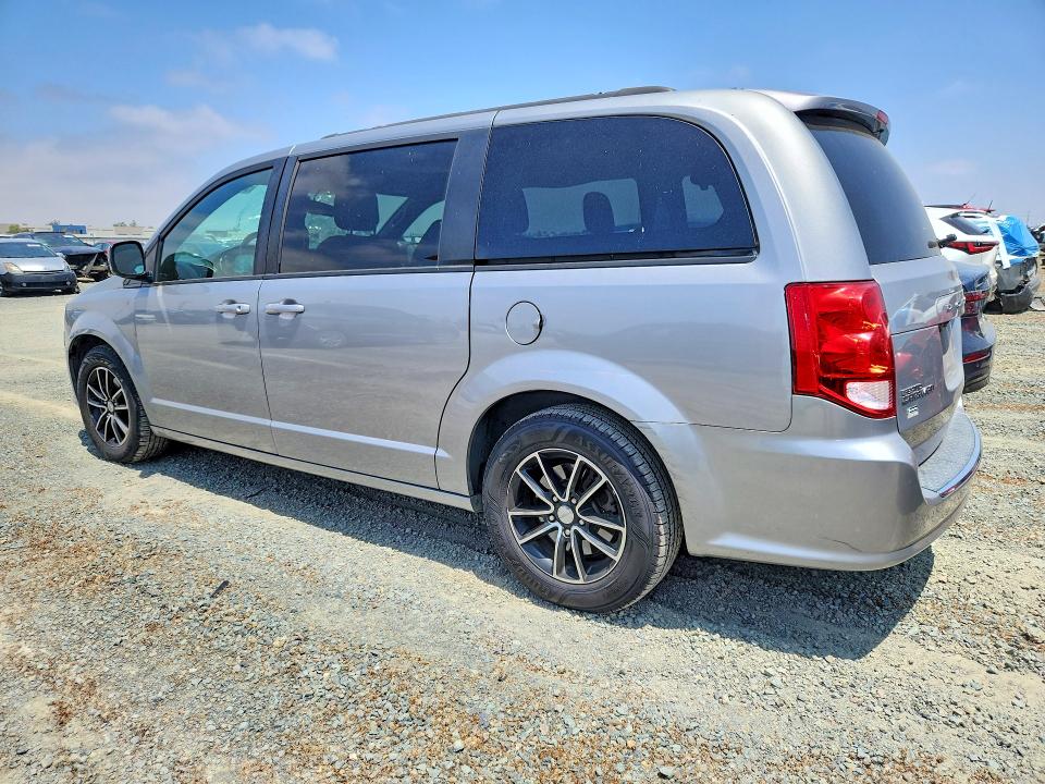 56077966 :رقم المزاد ، 2C4RDGEG0JR220028 vin ، 2018 Dodge Grand Caravan مزاد بيع