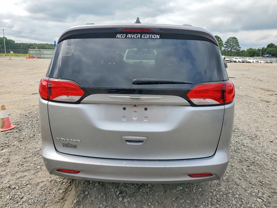 58742486 :رقم المزاد ، 2C4RC1DG2MR538335 vin ، 2021 Chrysler Voyager مزاد بيع