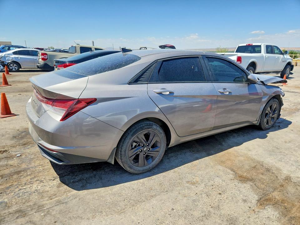 56449296 :رقم المزاد ، KMHLM4AG5PU435986 vin ، 2023 Hyundai Elantra مزاد بيع
